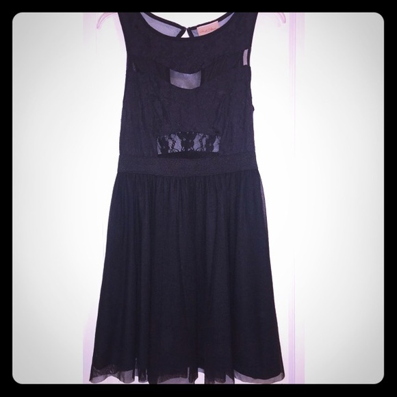 Lace Cutout Dress - Picture 2 of 8